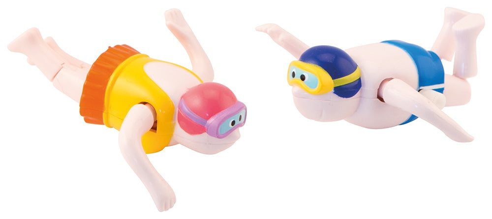 Assorted wind-up swimmers