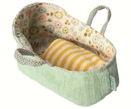 Maileg - Carry Cot mint